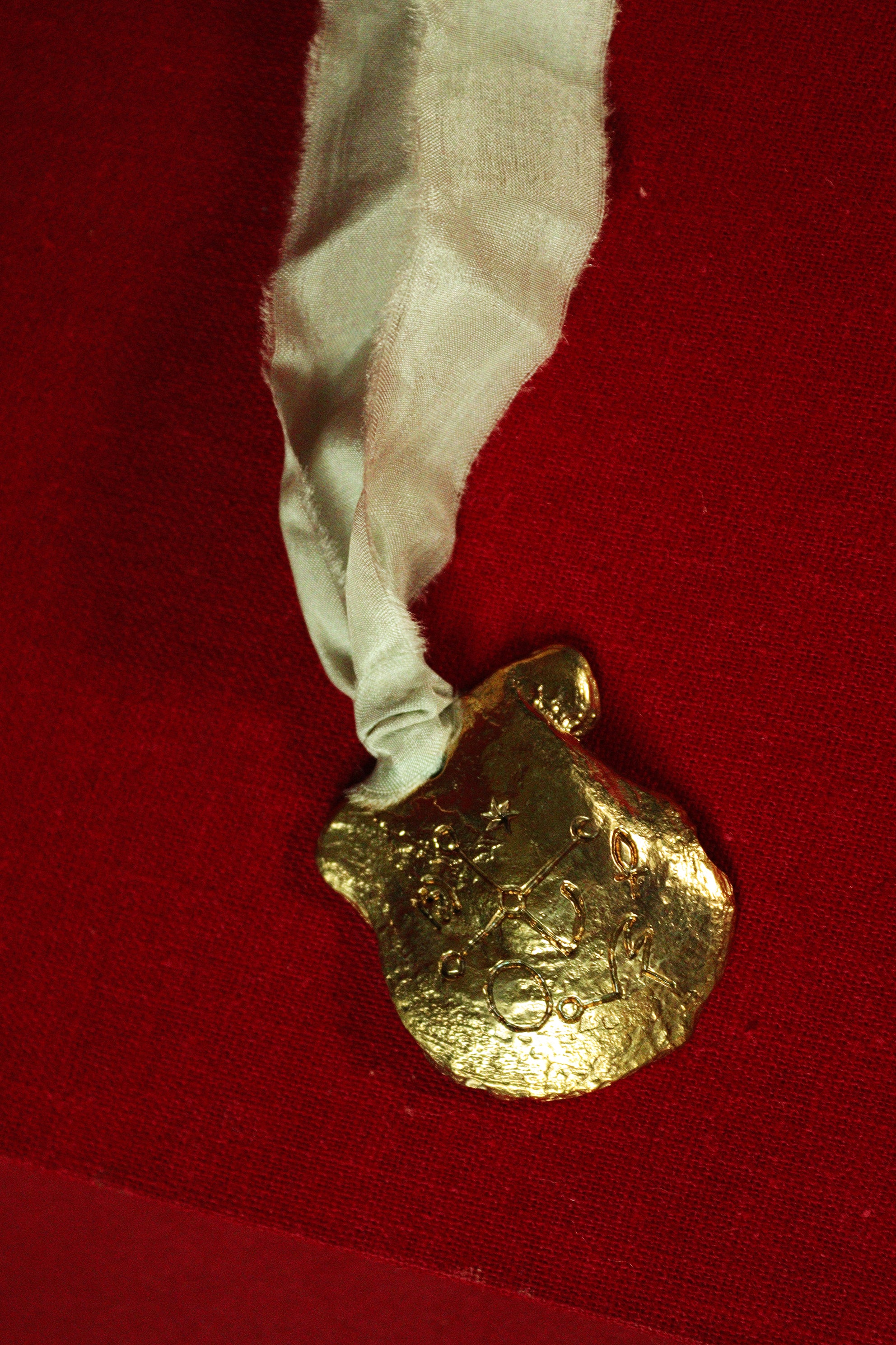 Studio Rua, Bronze Engraved Shell