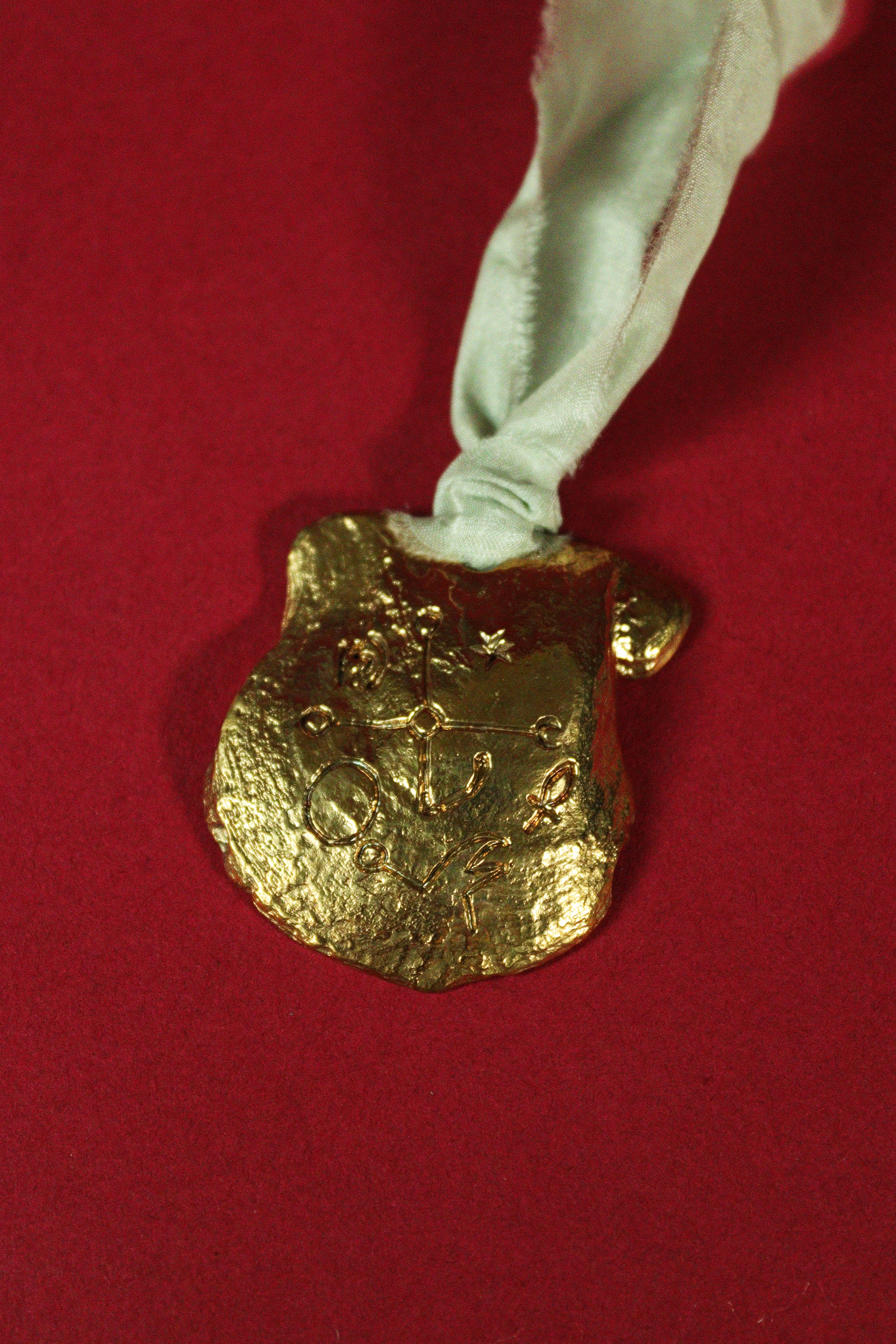 Studio Rua, Bronze Engraved Shell